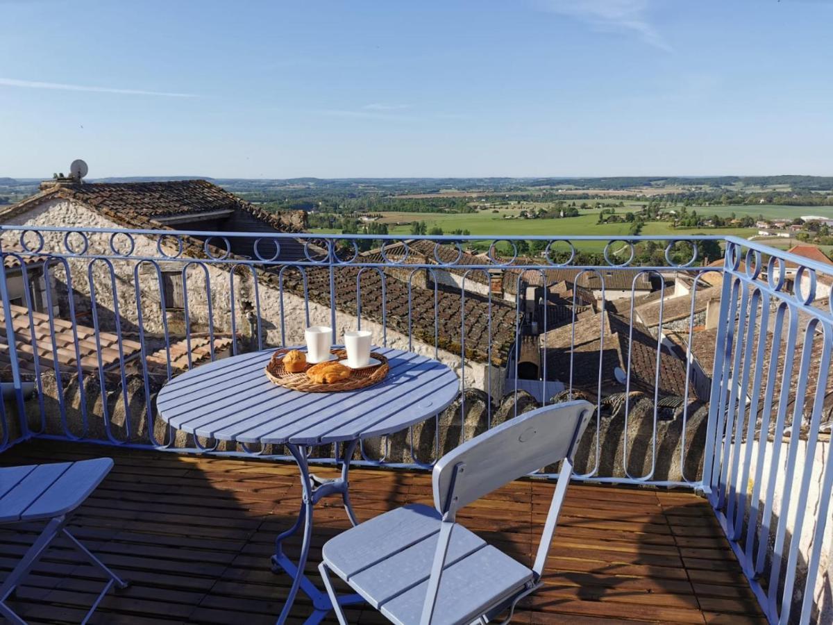 Maison De Charme Spacieuse, Terrasse Et Vue Sur La Place Monflanquin Dış mekan fotoğraf